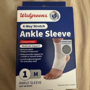 White Compression Socks for Everyday Comfort